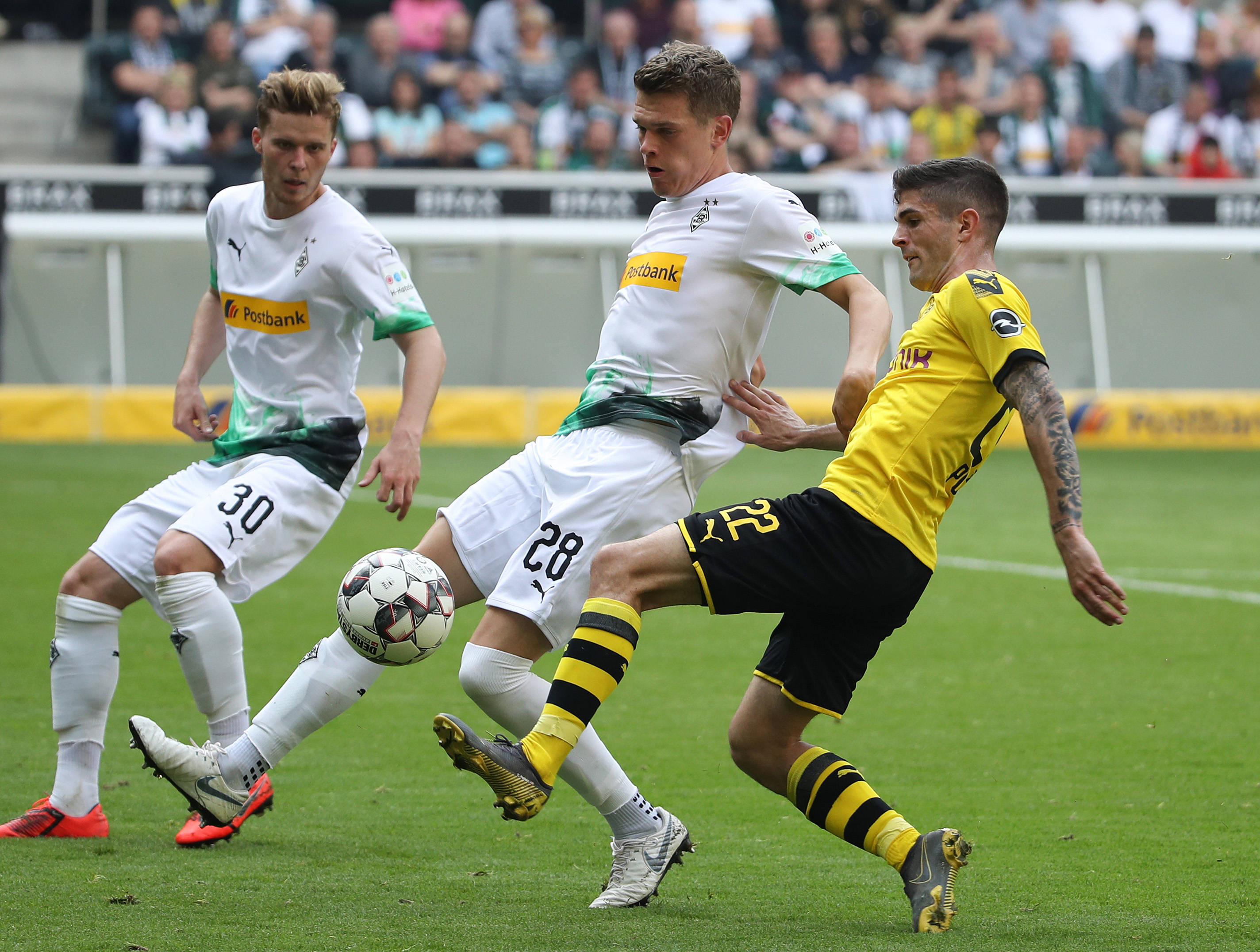 BB体育-包含门兴格拉德巴赫扳平良机备战葡超转会期广州队调整名单以备英超，网友：皇家社会围绕社区盾豪取连胜的词条