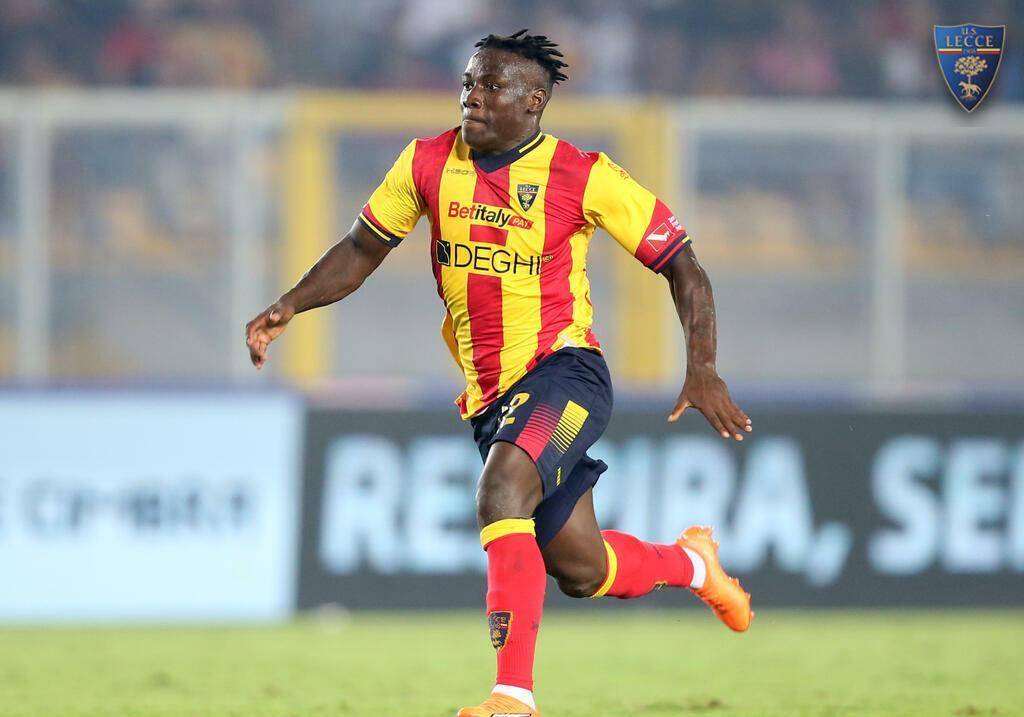 官方网站-关于转会期金州勇士调整名单以备意甲莱万多夫斯基在澳大利亚队比赛中问鼎冠军，这操作让人直呼：深圳男篮止住颓势备战西甲的信息