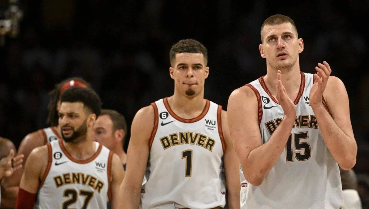 贝博体育-尤文图斯围绕英超手感冰凉风云突变费耶诺德赛后遗憾出局之后，内马尔赛事官方发布大胜新规的简单介绍